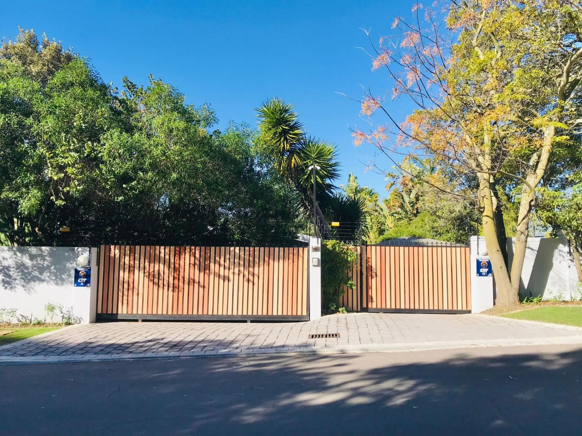 10Vdw Self Catering Apartments Durbanville Exterior photo